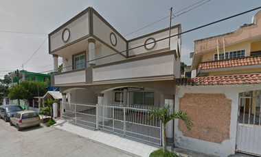 !! CASA EN VENTA, PROPIEDAD YA ADJUDICADA(REMATE)- Amado Nervo 417, Parcela 14, 93250 Poza Rica de Hidalgo, Ver.