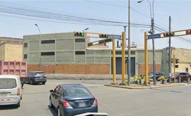 SE VENDE LOCAL INDUSTRIAL  - AV. ARGENTINA - LIMA