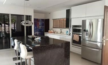 VENTA DE CASA  EN CONUNTO CERRADO EN SABANETA