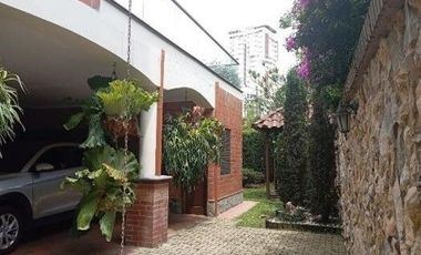VENTA DE CASA  EN CONUNTO CERRADO EN SABANETA