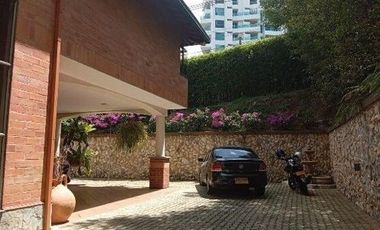 VENTA DE CASA  EN CONUNTO CERRADO EN SABANETA