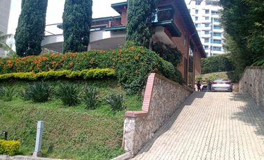 VENTA DE CASA  EN CONUNTO CERRADO EN SABANETA