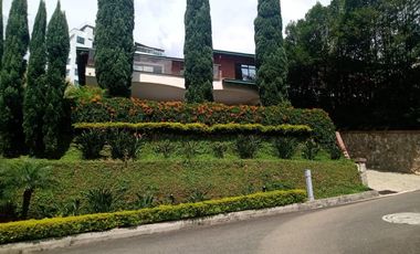 VENTA DE CASA  EN CONUNTO CERRADO EN SABANETA