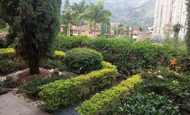 VENTA DE CASA  EN CONUNTO CERRADO EN SABANETA