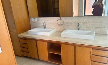 Se renta casa en solares