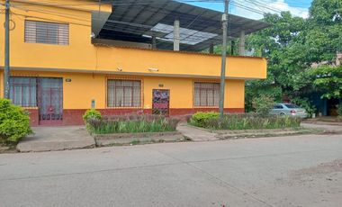 Se Vende Linda y Amplia Casa En Esquina - Tingo María / Huánuco