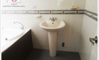 SE VENDE CASA SECTOR LA PAZ CERCA AL COLEGIO LICEO NAVAL - CONOCOTO – VALLE DE LOS CHILLOS