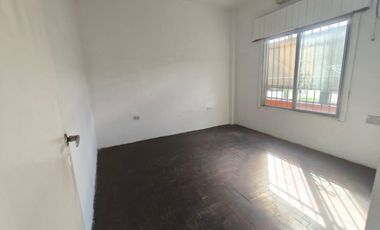 Ituzaingó - Venta - PH Al Frente 4 y 2 Ambientes