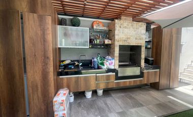 PRIMER PISO DPTO. AMPLIO Y REMODELADO  CON PISCINA