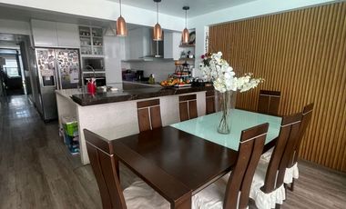 PRIMER PISO DPTO. AMPLIO Y REMODELADO  CON PISCINA