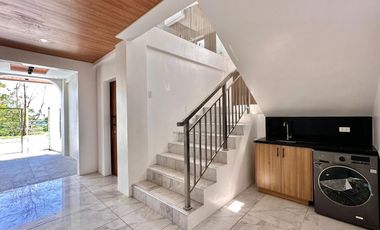 Splendido Tagaytay 500 sqm Vacation House for Sale with indoor swimming pool and Taal View