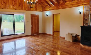 Hermosa Casa en Parcela a 10 mnts, de Villarrica (El Sauce)