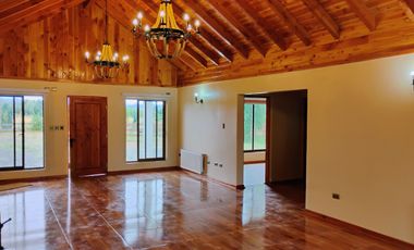 Hermosa Casa en Parcela a 10 mnts, de Villarrica (El Sauce)