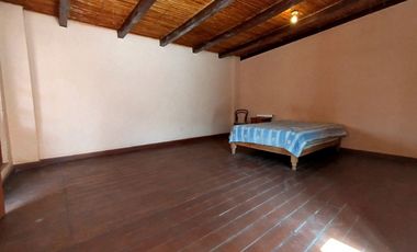 SE VENDE CASA AMPLIA EN HUANCARQUI
