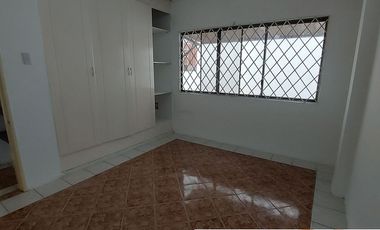 De Oportunidad En Machala En la Urbanización Las Crucitas Se Vende Casa Independiente
