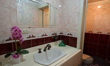 En Cuenca en el Sector de la Universidad del Azuay Se Vende Hermosa Casa Amplia con Garaje para 4 vehiculos