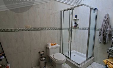 En Cuenca en el Sector de la Universidad del Azuay Se Vende Hermosa Casa Amplia con Garaje para 4 vehiculos