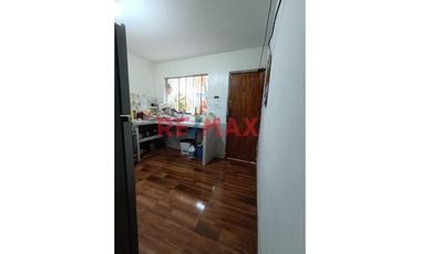 Vendo Casa Como Terreno De 140 M2 En Villa El Salvador