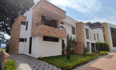 ESPECTACULAR CASA CONJUNTO CAMPESTRE EN IBAGUÉ CON PISCINA PRIVADA EN VENTA