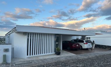 Casa Juriquilla | 400 m² | Vista Lago - Balcones | Querétaro