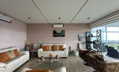 Casa Juriquilla | 400 m² | Vista Lago - Balcones | Querétaro
