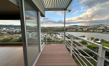 Casa Juriquilla | 400 m² | Vista Lago - Balcones | Querétaro