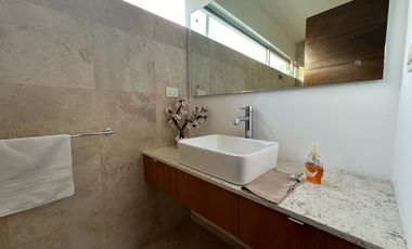 Casa Juriquilla | 400 m² | Vista Lago - Balcones | Querétaro