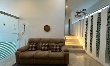 Casa Juriquilla | 400 m² | Vista Lago - Balcones | Querétaro