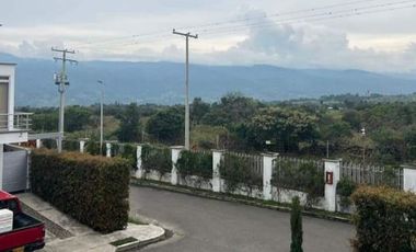 HERMOSA CASA EN CONJUNTO CERRADO FUSAGASUGA