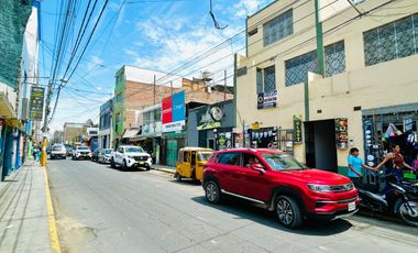 Se alquila oficina Calle Ayacucho 12