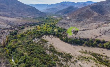Gran terreno de 32 hectáreas con orilla de río y 4 acciones de agua, Río Hurtado. $280 millones