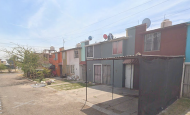 EXCELENTE OPORTUNIDAD,GRAN CASA ALCATRACES FRACCIONAMIENTO GALAXIA, JALISCO!!