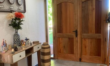 Se vende hermosa casa en parcela de 5.000 m2