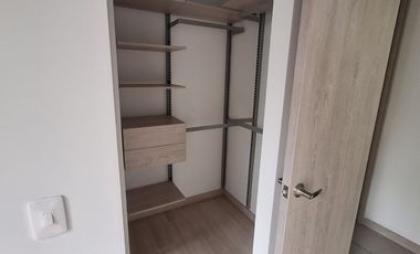Arriendo apartamento para estrenar en la Loma de los Mesa.