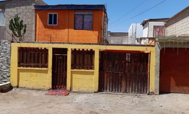 En venta casa 3 Dormitorios. Alto Hospicio