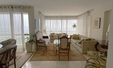 VENDO HERMOSO DEPARTAMENTO, 204M2. CERROS DE CAMACHO