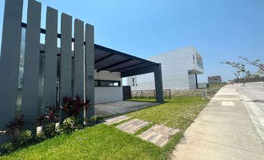 RENTO CASA EN FRACCIONAMIENTO PUNTA TIBURON