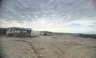 VILLAMIL PLAYAS KM. 13 VENDO TERRENO DEL LADO DEL MAR