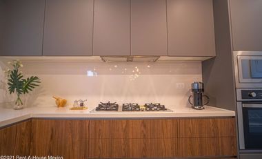 Casa en venta en El Nuevo Refugio, Querétaro.  Recámara en Planta Baja y Roof Garden