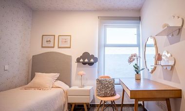 Casa en venta en El Nuevo Refugio, Querétaro.  Recámara en Planta Baja y Roof Garden