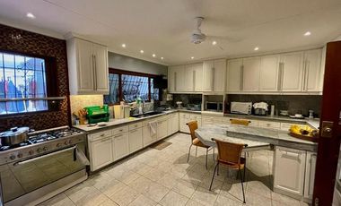 **strictly for buyer only** Elegant 6br house and lot in North Greenhills for sale