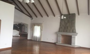 REnta casa Campo alegre  Monteserrin