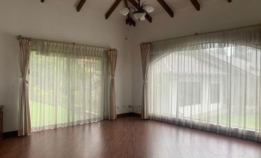 REnta casa Campo alegre  Monteserrin