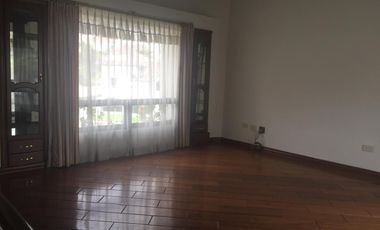 REnta casa Campo alegre  Monteserrin