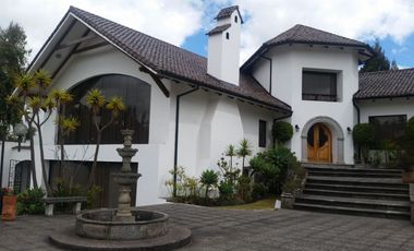 REnta casa Campo alegre  Monteserrin