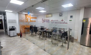 VENTA OFICINA EN CALI ARRENDADA HACE 15 AÑOS