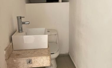 VILLA TIPO TOWN HOUSE DENTRO DE  PRIVADA,  EN VENTA, CON EXCELENTE UBICACIÓN.