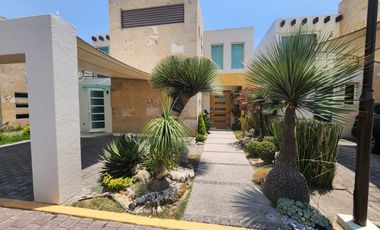 Casa renta puerta del sol Metepec