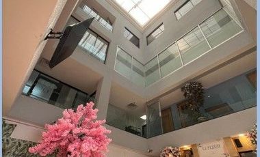 SE RENTAN OFICINAS EN EL EDIFICIO MAYAB