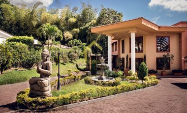 SE VENDE LUJOSA CASA CAMPESTRE EN CERRITOS PEREIRA